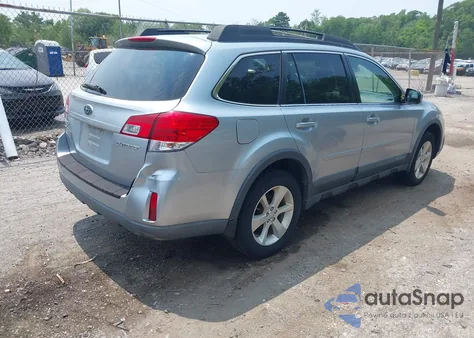 2013 Subaru Outback 2.5I Premium z USA, uszkodzony, nr VIN 4S4BRCCC9D3236717